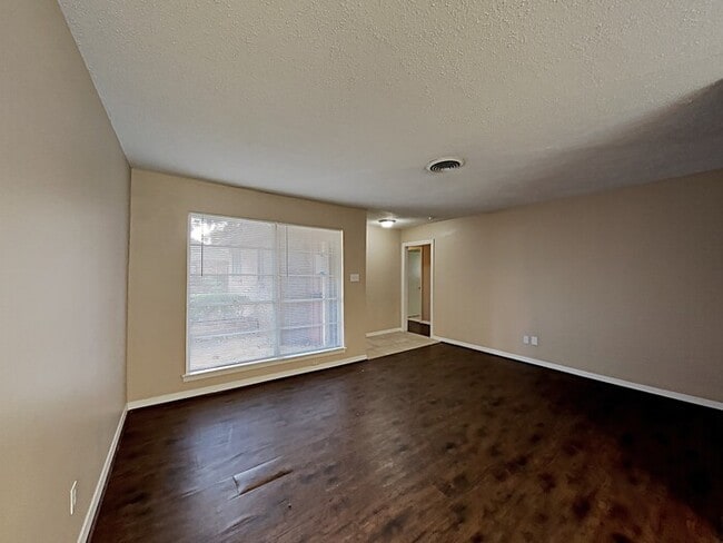 Photo - 10322 Antrim Ln