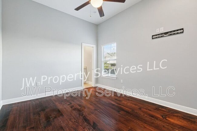 Photo - 2225 Reverend John Raphael Jr Way