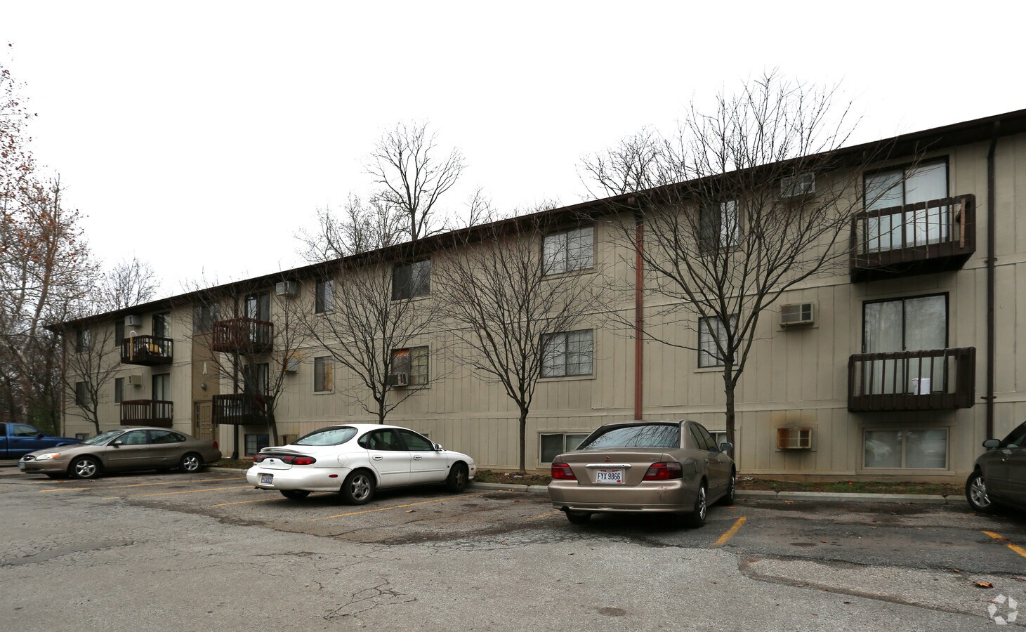 Indian Springs - Indian Springs Apartments