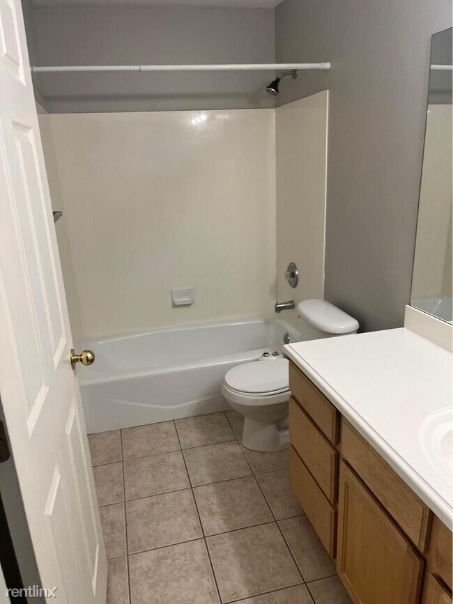 Photo - 3 br, 2.5 bath Townhome - 365 760 North