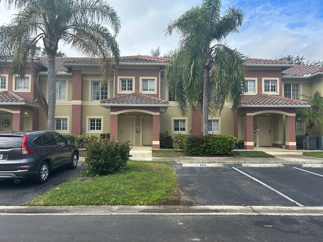 Building Photo - 9410 Ivy Brook Run Rental