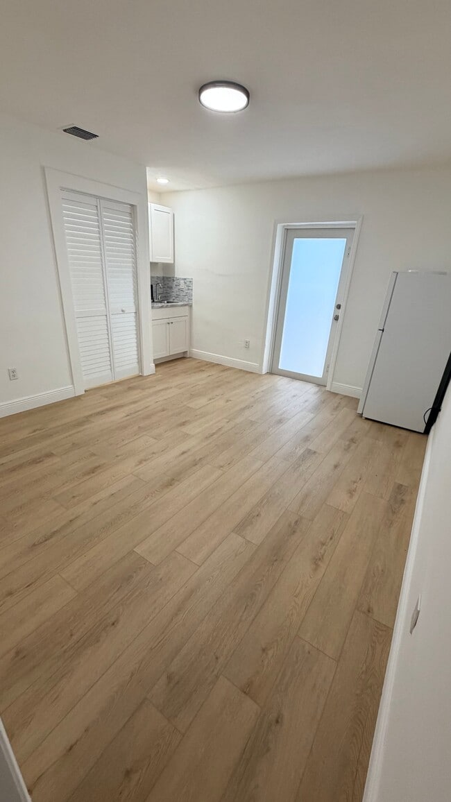 Photo - 2712 SW 118th Ct Unit Studio