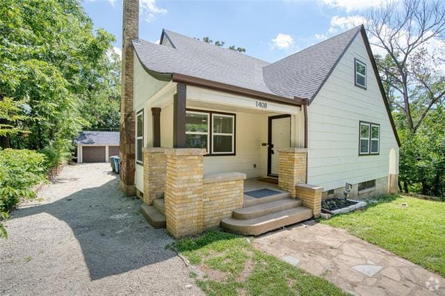 Building Photo - 1408 W Main St Rental