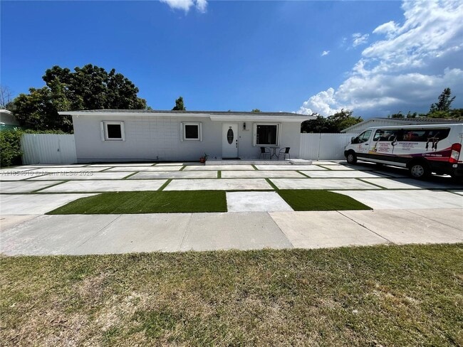 Building Photo - 15550 SW 308th St Rental