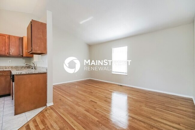3 Bedroom Pet-Friendly Home in Columbus, OH with Main Street Renewal