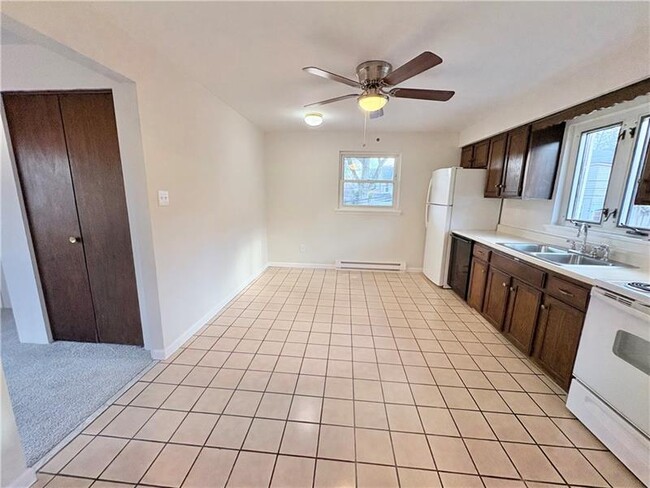 Photo - 927 Vance Ave