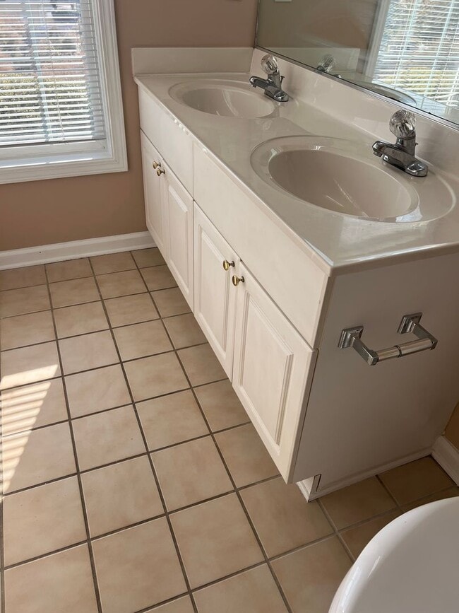 Photo - Beautiful Condo in Gated Community! Resort Style Amenities, Walk to beach, Awesome Myrtle Beach L...