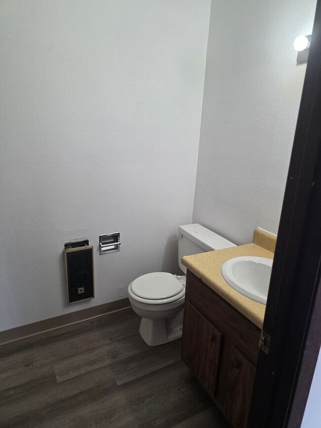 Photo - 1409 Belle Plaine Unit 1