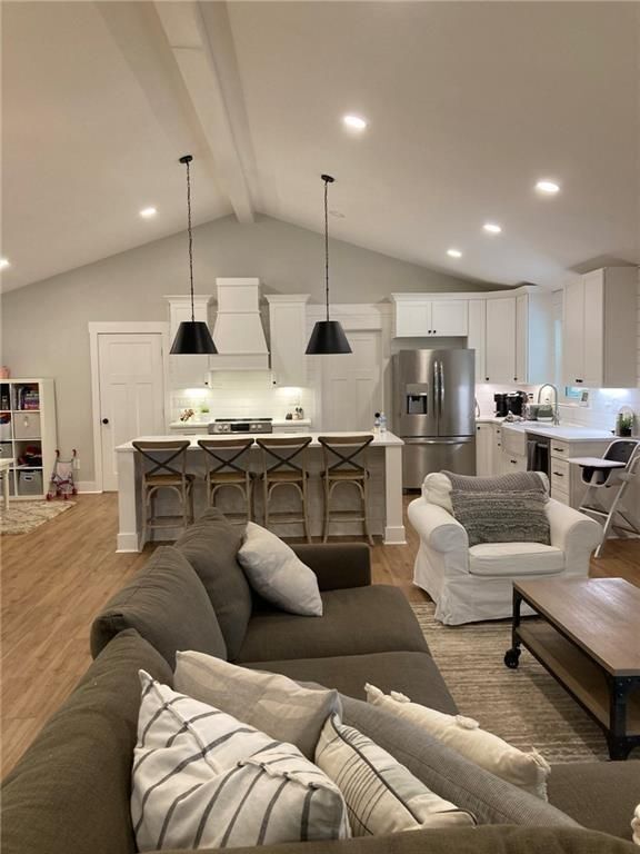 Photo - 920 Jones Rd