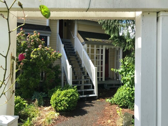 Units 1 and 2 upstairs - 515 Foote St SW Unit #3
