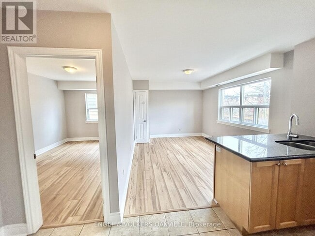 Photo - 11 Thirty Third St Unit 208