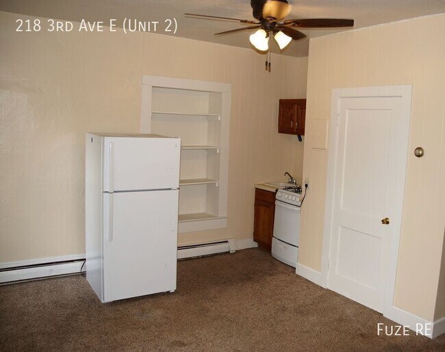 Photo - 218 3rd Ave E