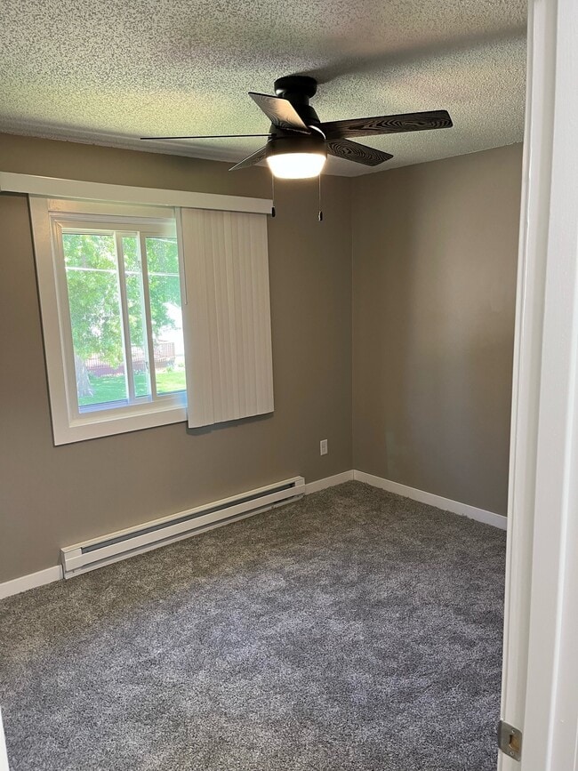 Photo - 3274 E Euclid Ave