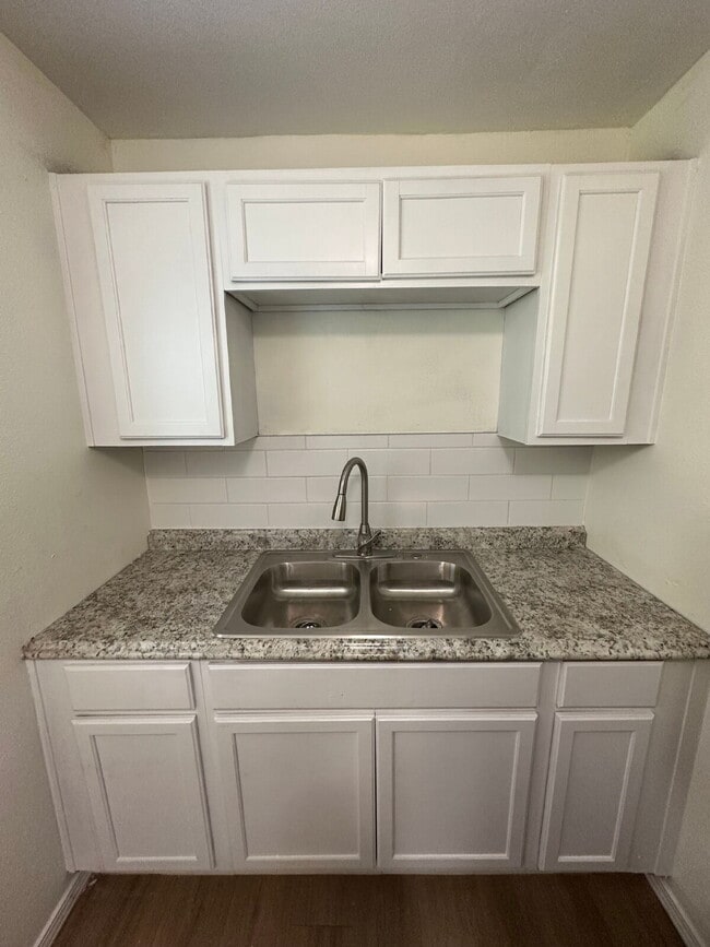 Photo - Fully update back house! All appliances included!