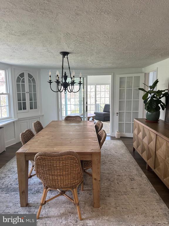 Photo - 553 Worthington Rd