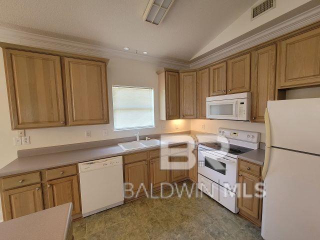 Photo - 645 E 22nd Ave