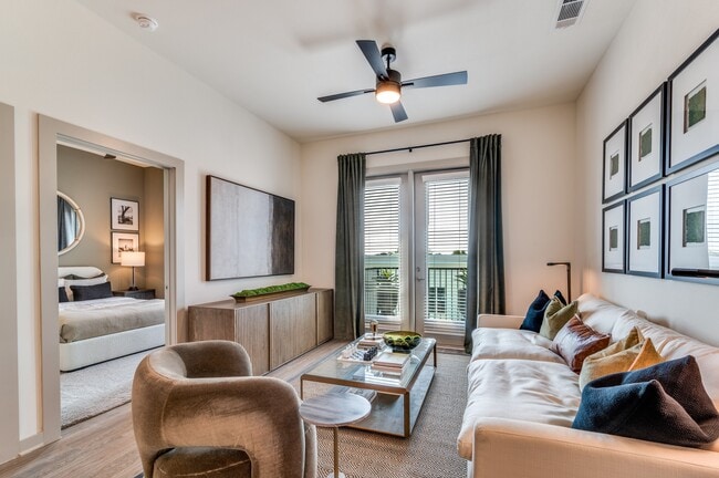 Photo - Jefferson Ridglea Village