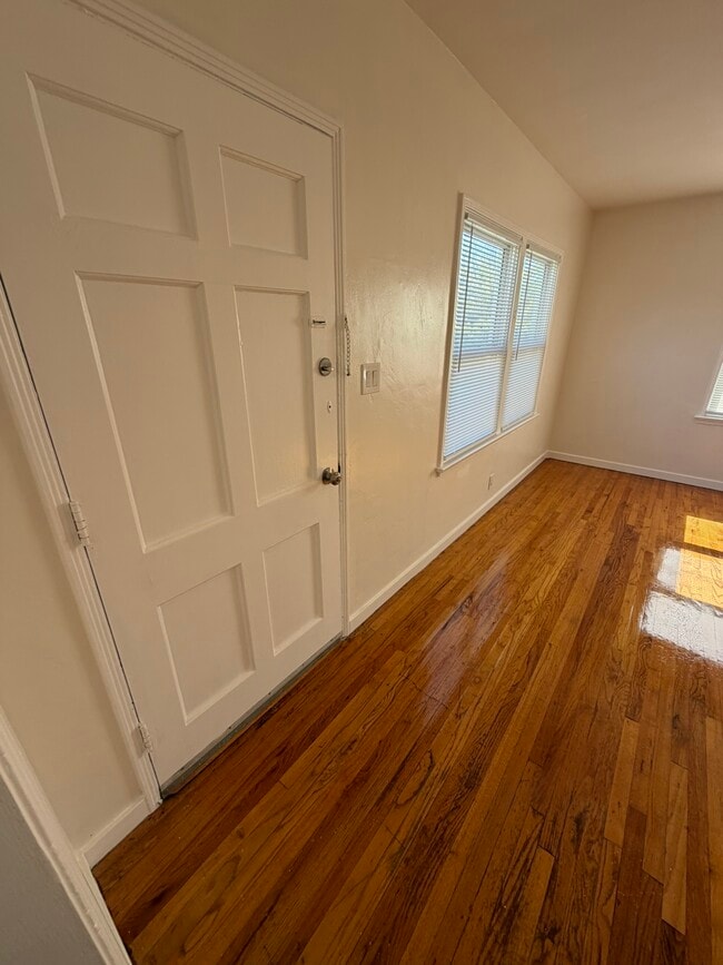 Photo - 1783 S Marvin Ave Apartamentos