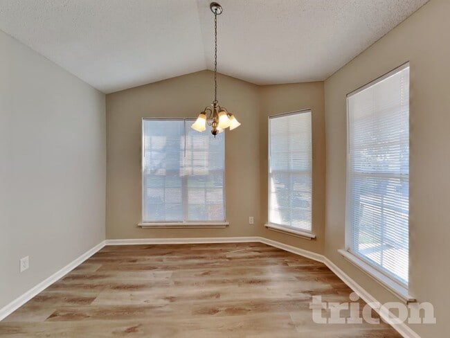 Photo - 257 Double Eagle Cir