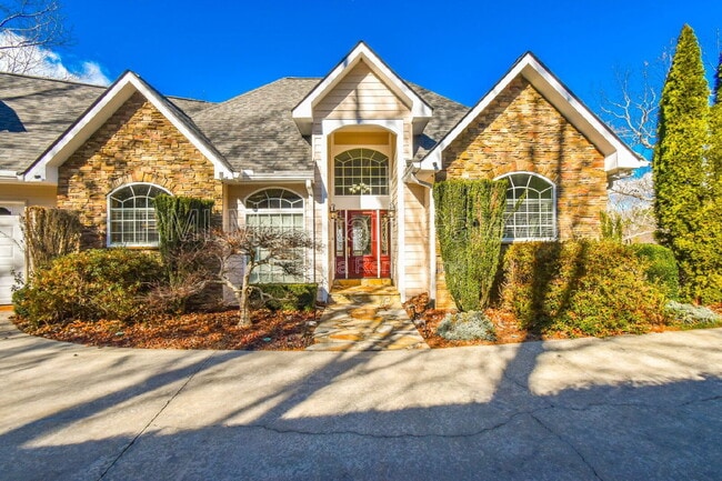 Photo - 894 Oak Pointe Dr