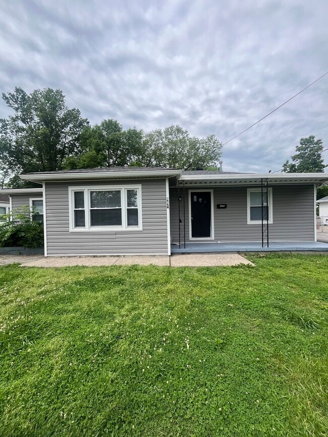 Gorgeous Fully Renovated 3/1! - Gorgeous Fully Renovated 3/1! House