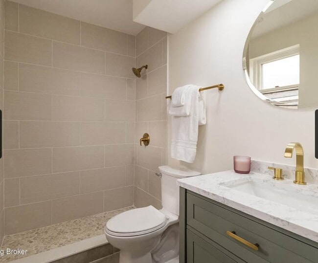 Photo - 1230 Fischer Ave