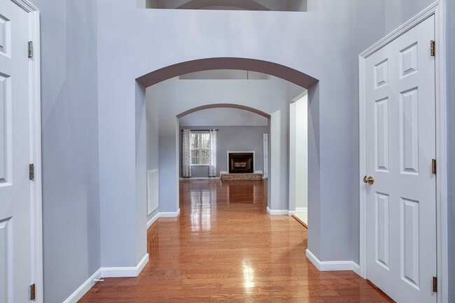 Photo - 130 Tuhdegwa Way