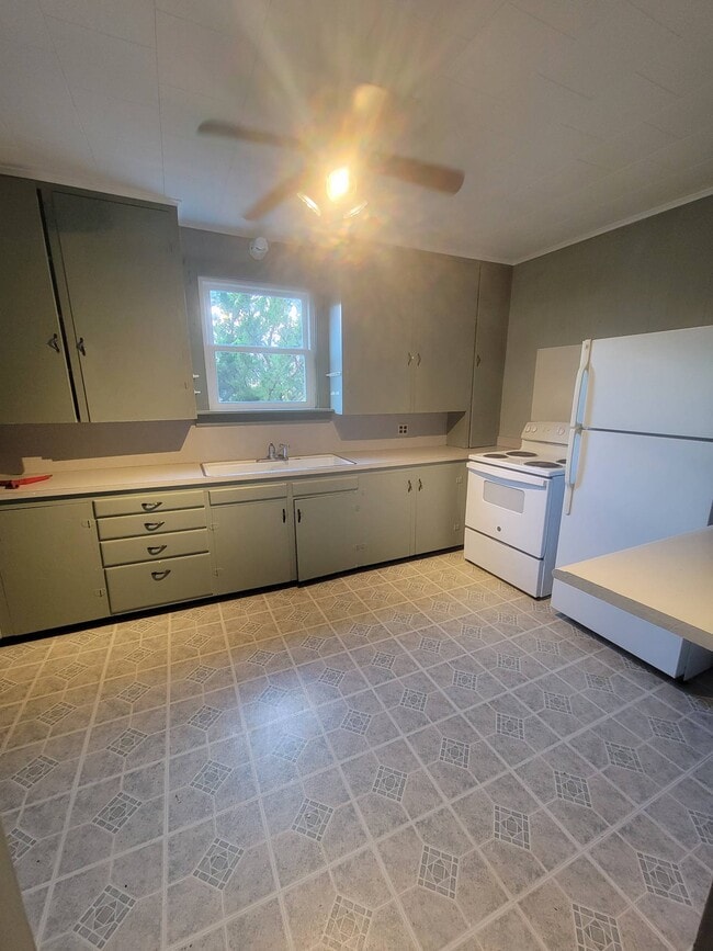 Photo - 9218 Andersontown Rd