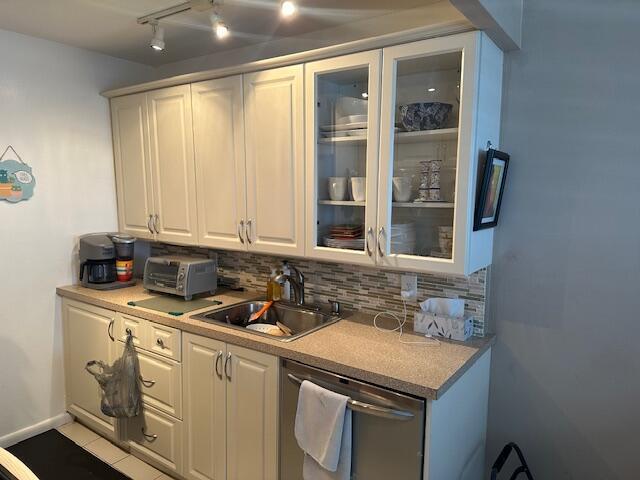 Photo - 4039 Exeter C