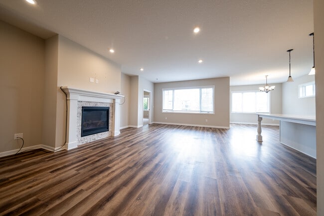 Photo - 3716 192nd St W