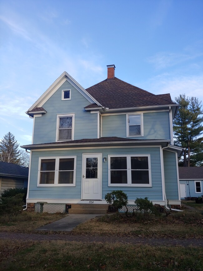 Building Photo - 704 S Broadway Ave Unit Apartment 2