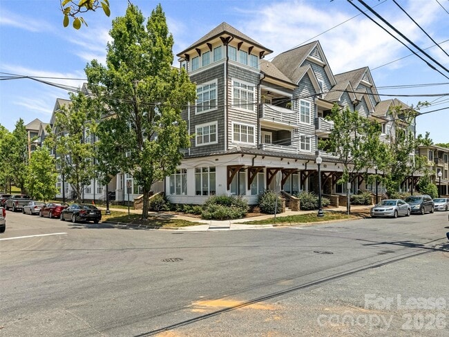 Building Photo - 301 E Tremont Ave Unit 215