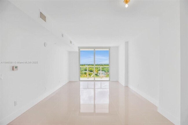 Photo - 4250 Biscayne Blvd
