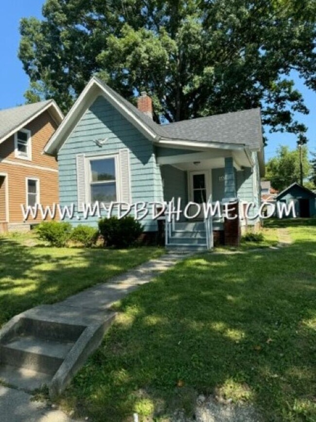 Photo - 1916 High St House