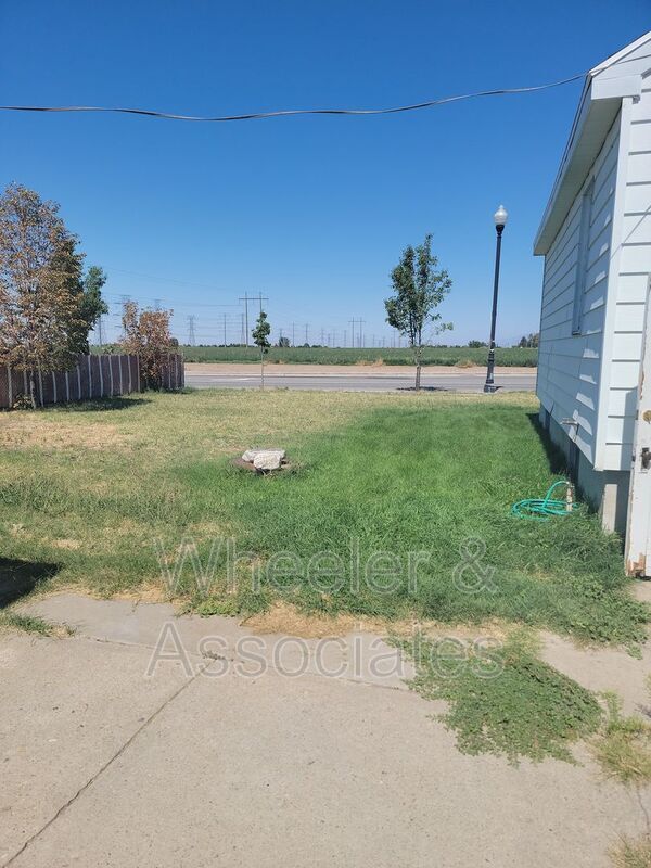 Photo - 787 N 1500 W