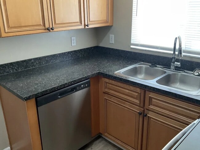 Photo - 3208 Saddlebrook Ave