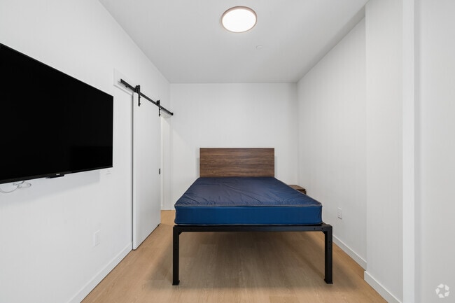 Allegro Junior 1BR, 1BA - 484SF - Bedroom