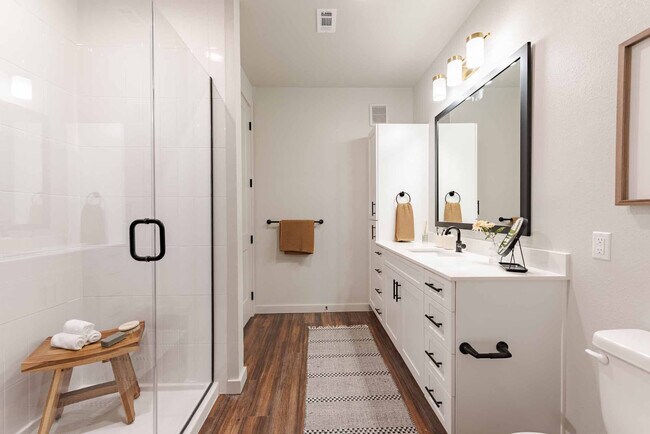 Photo - Tisdale at Lakeline Station