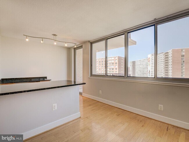 Photo - 1220 Blair Mill Rd Unit 902