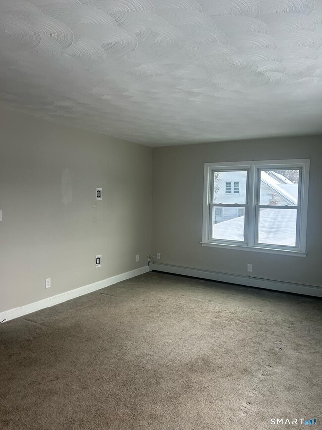 Photo - 82 Middlefield Ave Unit 2nd Floor