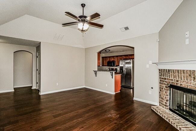 Photo - 9439 Darren Cir S