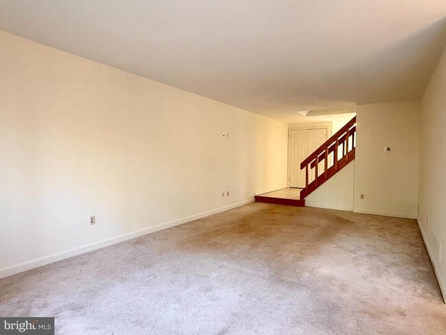 Photo - 71 Oak Knoll Dr