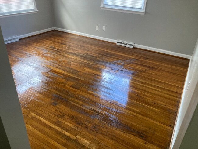 Photo - 2039 Nashville Ct Unit Side