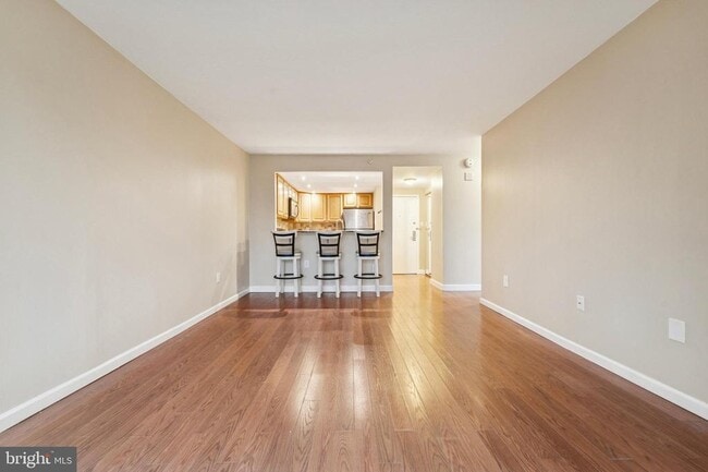 Photo - 2001 Hamilton St Unit 318