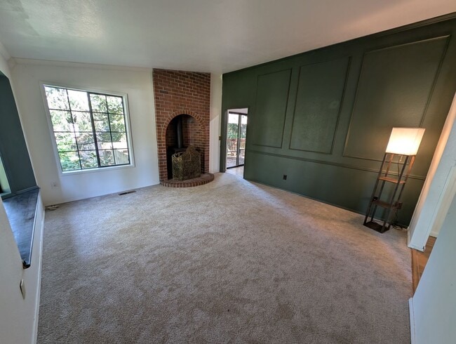 Photo - Tracyton Stunner! Available Now! 1/3 Acre FULLY Fenced.