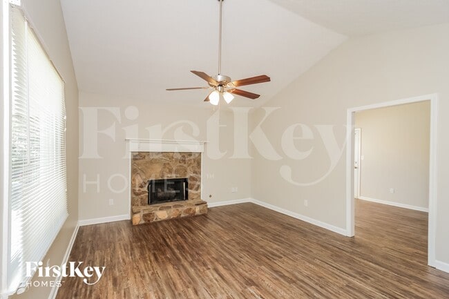 Photo - 216 Silverthorne Pass