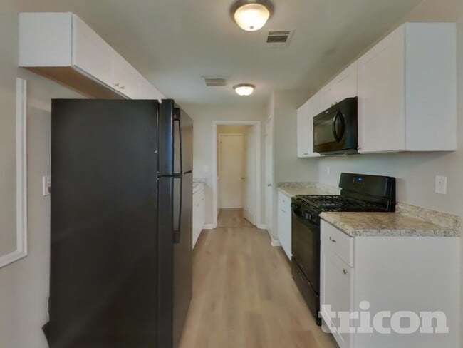 Photo - 3815 Shadow Trail