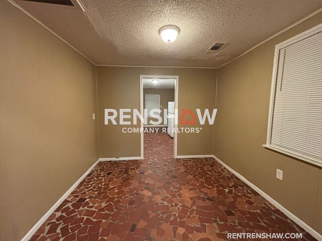 Photo - 1978 Sparks St