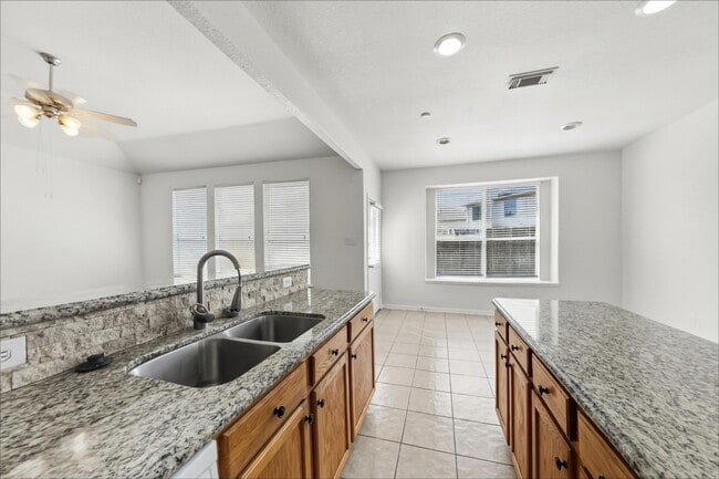 4702 Sebastopol Dr