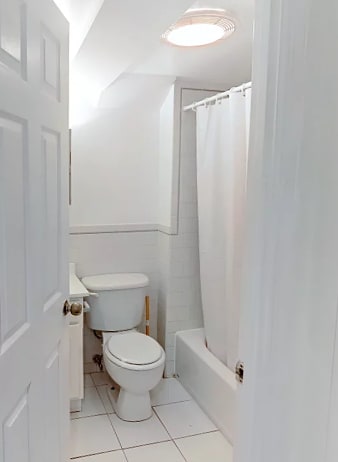 Photo - 109 Queensberry St Unidad B